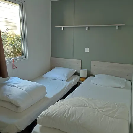 Mobil-home Dans 4 Etoiles Entre Et Foret A Saint-hilaire De Riez