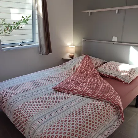 Mobil-home Dans 4 Etoiles Entre Et Foret A Saint-hilaire De Riez